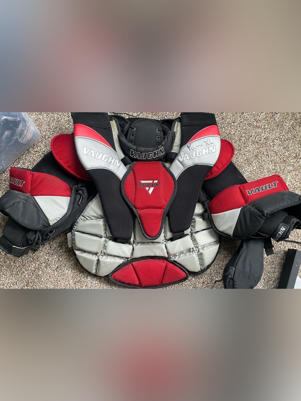 Vaughn Vault Youth XL Goalie Chest Protector Elbow Pads